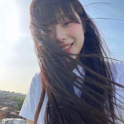 阳光下的冰器 海报